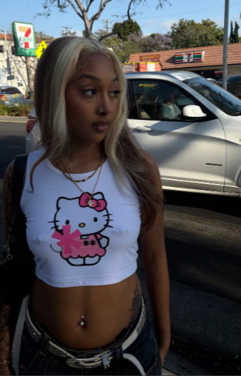 M0LLYW0RLD HELLO KITTY TEE